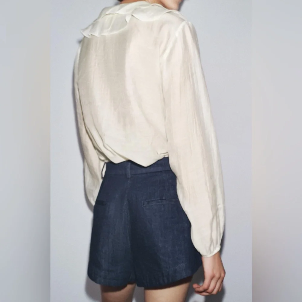 Zara NWT Romantic Victorian Ivory V Neck Long Puff Sleeve Ruffled Blouse (XS)